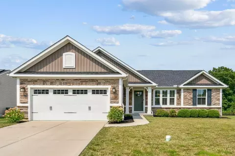 3996 Ivy Wood Dr, Amelia, OH 45102