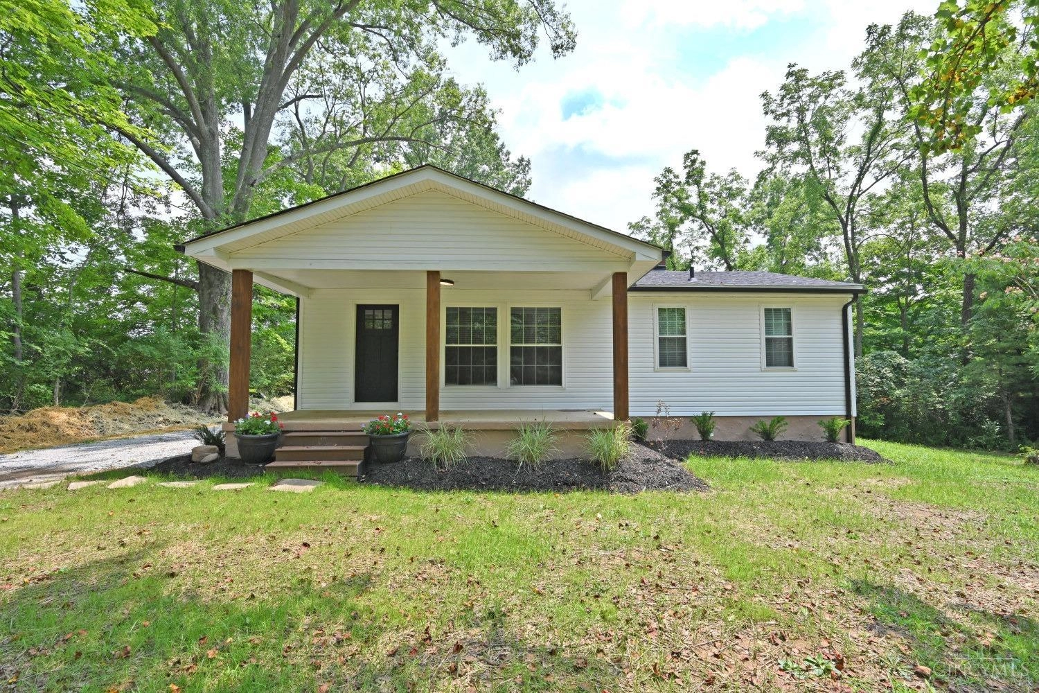 2925 Crane Schoolhouse Rd