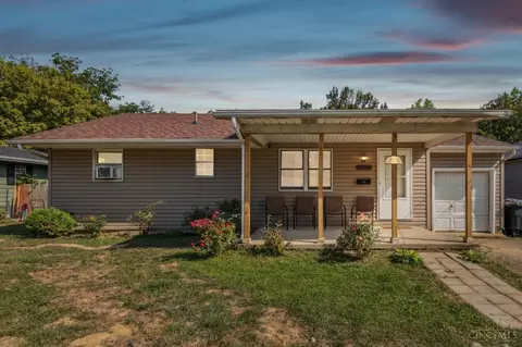 120 Orchard View Ln, Blanchester, OH 45107