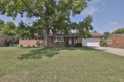 122 Stolz Dr, Middletown, OH 45042
