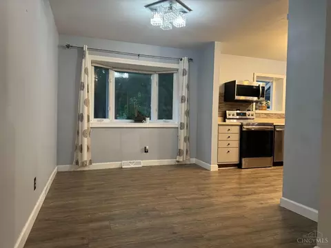 Living - 933 Conca St, Cincinnati, OH 45218 photo 4 of 6
