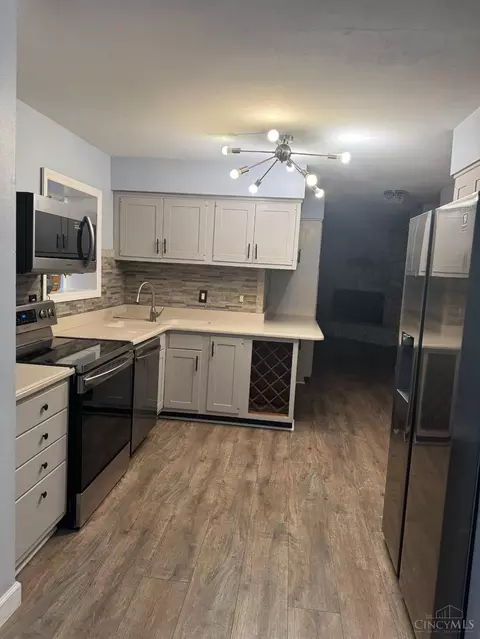 Kitchen - 933 Conca St, Cincinnati, OH 45218 photo 1 of 4