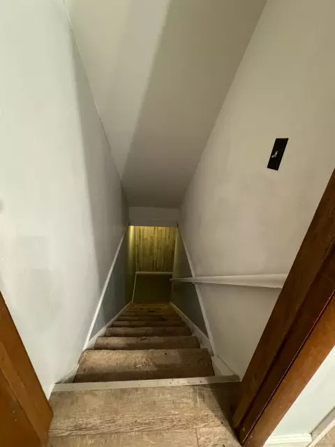 Entry Way - 933 Conca St, Cincinnati, OH 45218 photo 8 of 8