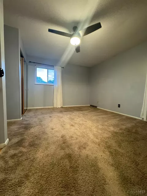 Bedroom - 933 Conca St, Cincinnati, OH 45218 photo 1 of 11