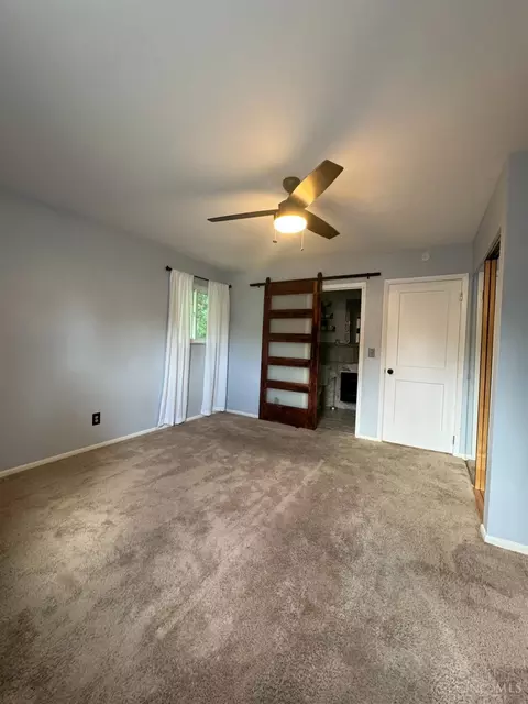 Bedroom - 933 Conca St, Cincinnati, OH 45218 photo 6 of 11
