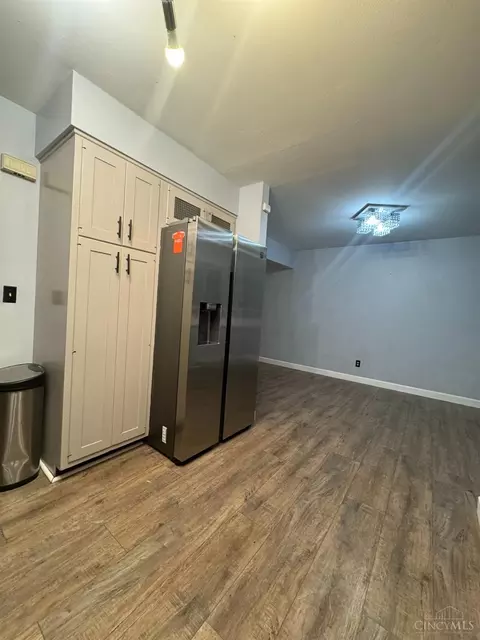 Kitchen - 933 Conca St, Cincinnati, OH 45218 photo 3 of 4