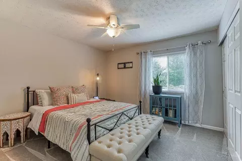 Bedroom - 2325 Candlemakers Ln, Maineville, OH 45039 photo 2 of 5