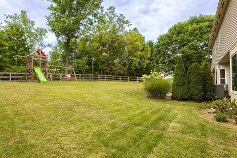 Exterior - 2325 Candlemakers Ln, Maineville, OH 45039 photo 4 of 4