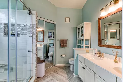 Bath - 2325 Candlemakers Ln, Maineville, OH 45039 photo 5 of 5