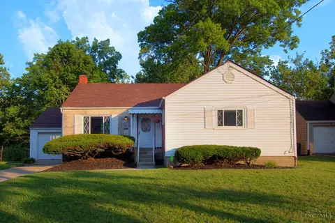 1116 Madeleine Cir, Cincinnati, OH 45231