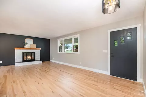 Living - 4150 Timberpoint Dr, Cincinnati, OH 45247 photo 2 of 2