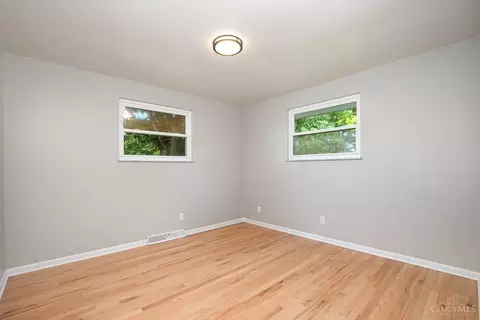 Bedroom - 4150 Timberpoint Dr, Cincinnati, OH 45247 photo 3 of 5