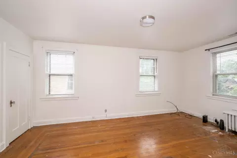 Bedroom - 1348 Covedale Ave, Cincinnati, OH 45238 photo 2 of 6