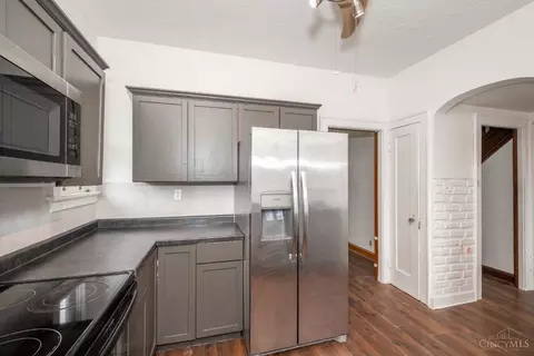 Kitchen - 1348 Covedale Ave, Cincinnati, OH 45238 photo 3 of 3