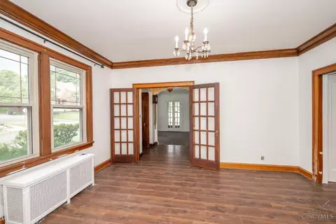 Living - 1348 Covedale Ave, Cincinnati, OH 45238 photo 5 of 5