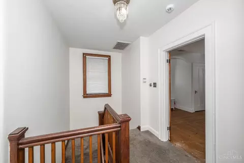Entry Way - 1348 Covedale Ave, Cincinnati, OH 45238 photo 6 of 6