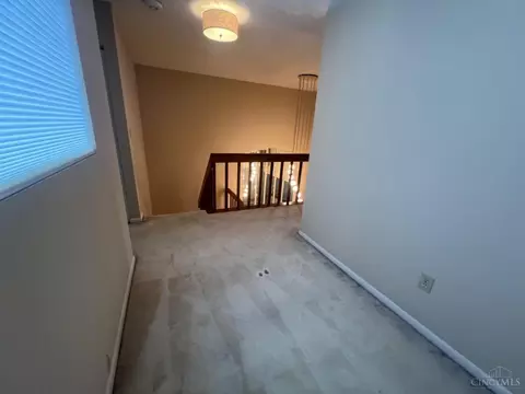 Entry Way - 7260 Galbraith Rd, Cincinnati, OH 45243 photo 2 of 3