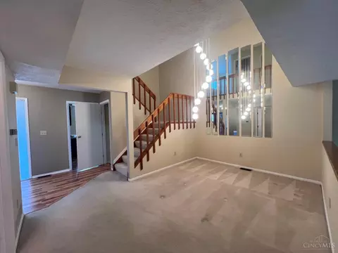 Living - 7260 Galbraith Rd, Cincinnati, OH 45243 photo 1 of 5