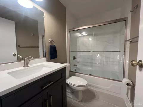 Bath - 7260 Galbraith Rd, Cincinnati, OH 45243 photo 1 of 2