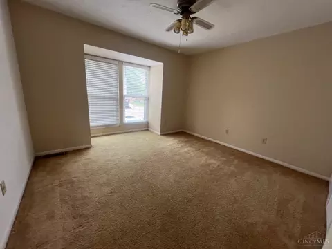 Bedroom - 7260 Galbraith Rd, Cincinnati, OH 45243 photo 2 of 4