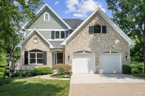 702 Springhill Ln, Cincinnati, OH 45226