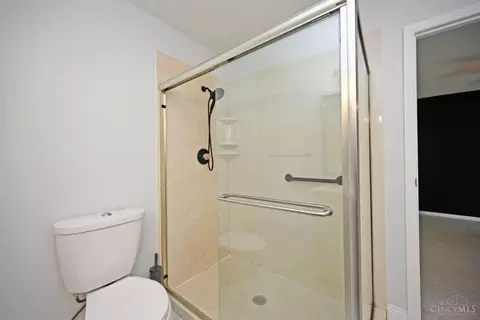 Bath - 7284 Galbraith Rd, Cincinnati, OH 45243 photo 3 of 4