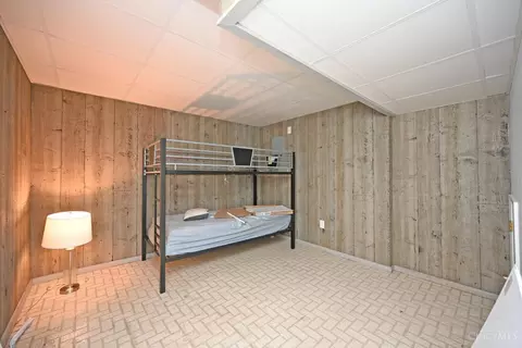 Bedroom - 7284 Galbraith Rd, Cincinnati, OH 45243 photo 6 of 6