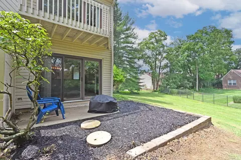 Exterior - 7284 Galbraith Rd, Cincinnati, OH 45243 photo 10 of 15