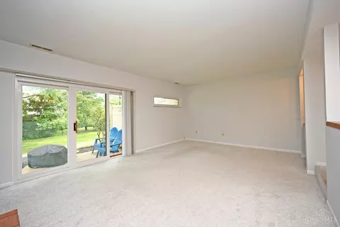 Living - 7284 Galbraith Rd, Cincinnati, OH 45243 photo 4 of 5