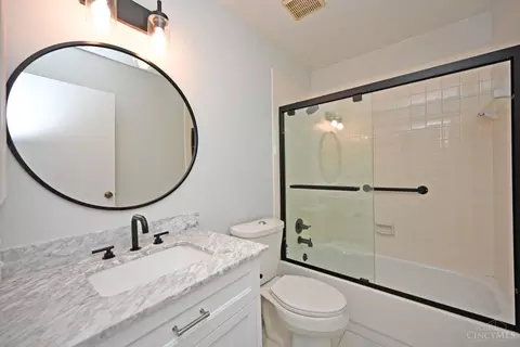 Bath - 7284 Galbraith Rd, Cincinnati, OH 45243 photo 4 of 4