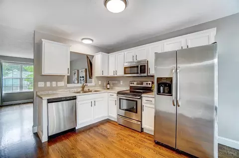 735 Weeping Willow Ln, Hamilton Township, OH 45039 photo 7