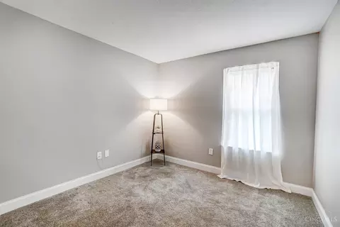 735 Weeping Willow Ln, Hamilton Township, OH 45039 photo 17