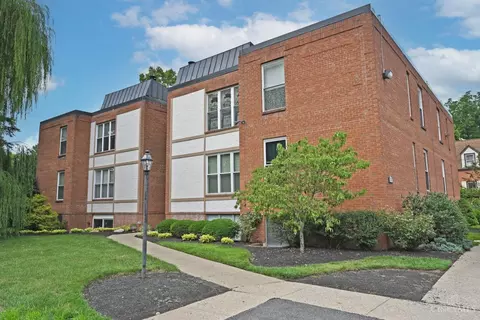 3825 Petoskey Ave #28, Mariemont, OH 45227