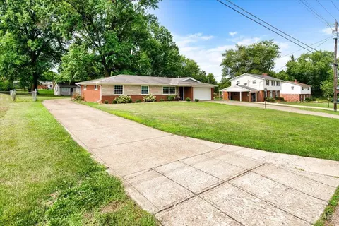 683 Wilfert Dr, Cincinnati, OH 45245 photo 3