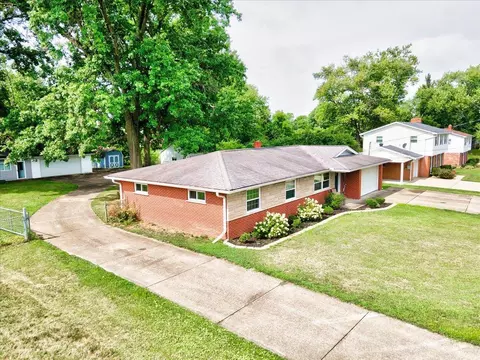 683 Wilfert Dr, Cincinnati, OH 45245 photo 4