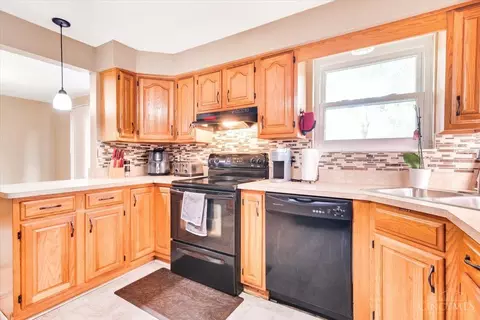 683 Wilfert Dr, Cincinnati, OH 45245 photo 17