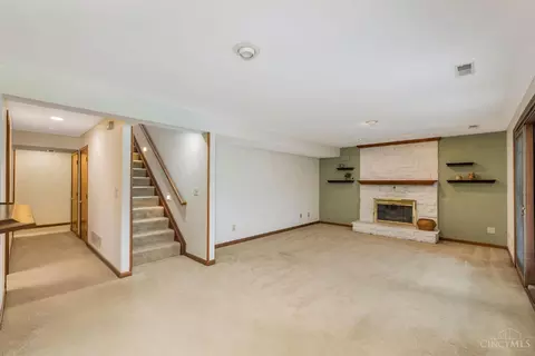 5804 Harborpoint Dr #11, Cincinnati, OH 45248 photo 18