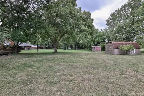 Exterior - 1770 Lytle Five Points Rd, Centerville, OH 45458 photo 8 of 11