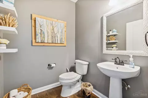 Bath - 8629 Doris Pl, Cleves, OH 45002 photo 1 of 4