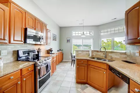 7876 Bridge Point Dr, Cincinnati, OH 45248 photo 18