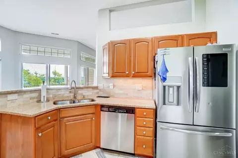 7876 Bridge Point Dr, Cincinnati, OH 45248 photo 20