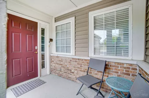 7876 Bridge Point Dr, Cincinnati, OH 45248 photo 4