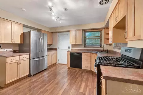 2340 Galbraith Rd, Cincinnati, OH 45237 photo 6