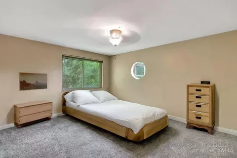 2340 Galbraith Rd, Cincinnati, OH 45237 photo 12