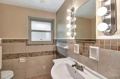 2340 Galbraith Rd, Cincinnati, OH 45237 photo 15