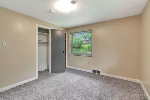 2340 Galbraith Rd, Cincinnati, OH 45237 photo 10