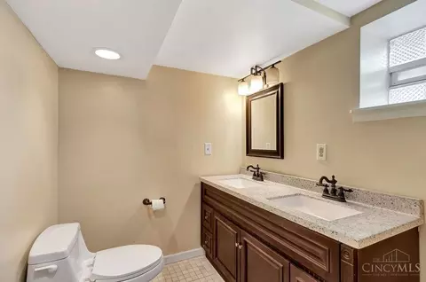 2340 Galbraith Rd, Cincinnati, OH 45237 photo 24