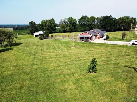 Exterior - 3781 Eaton Rd, Hamilton, OH 45013 photo 6 of 11