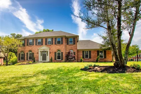 996 Stream View Ct, Cincinnati, OH 45255