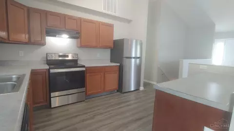 Other - 960 Golfview Dr, Hamilton, OH 45013 photo 3 of 9